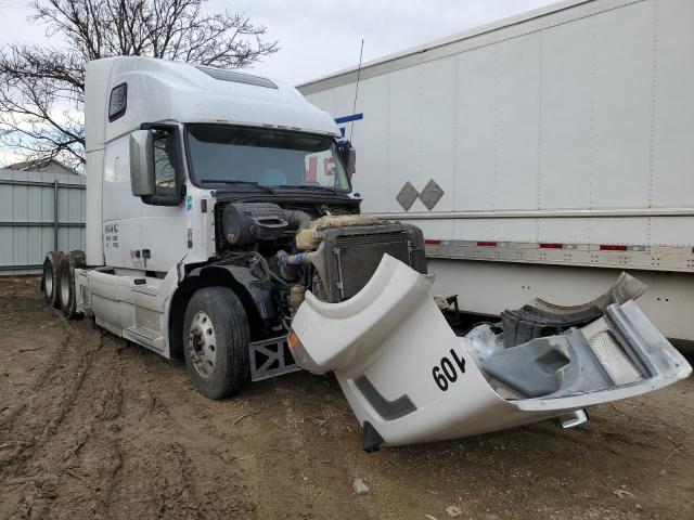 Фото 1 - VOLVO VN