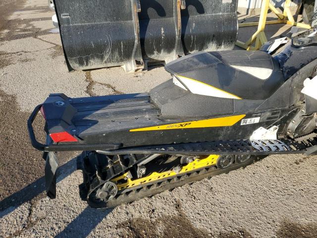 SKI-DOO SNOWMOBILE 2012