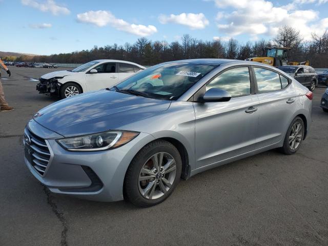 Фото 1 - HYUNDAI ELANTRA