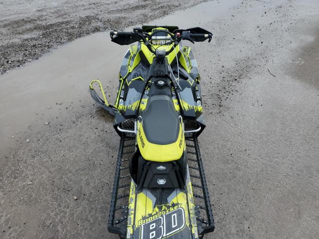 POLARIS SNOWMOBILE 2018