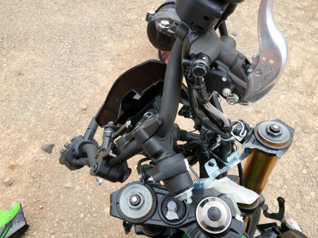 KAWASAKI ZR900 M 2024