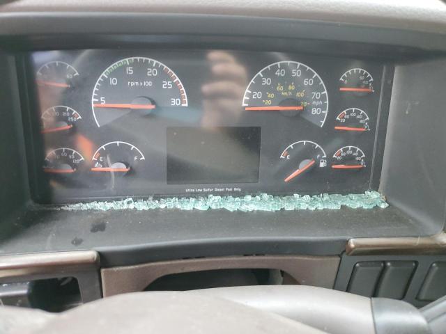 Фото 8 - VOLVO VN