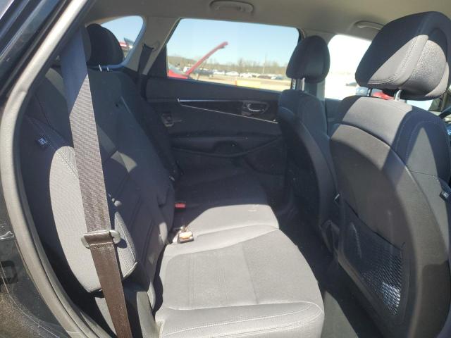 Фото 11 - KIA SORENTO