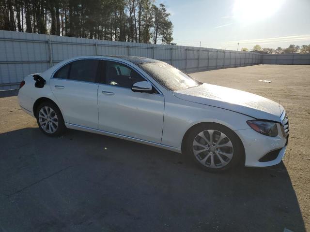 Фото 4 - MERCEDES-BENZ E-CLASS