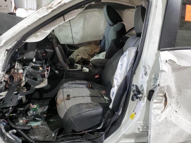 Фото 7 - TOYOTA RAV4