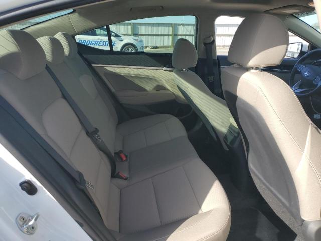 Фото 10 - HYUNDAI ELANTRA