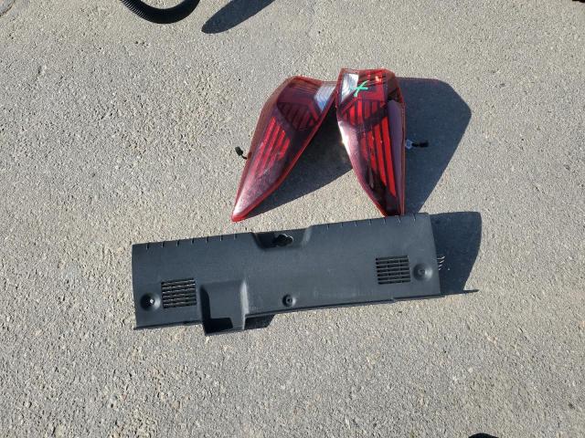 Фото 12 - HYUNDAI ELANTRA