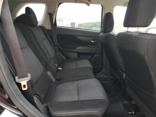 Фото 10 - MITSUBISHI OUTLANDER