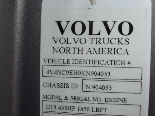 Фото 10 - VOLVO VN