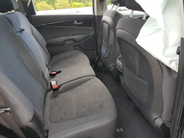 Фото 10 - KIA SORENTO