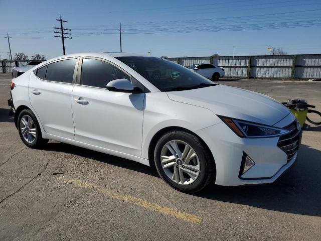 Фото 4 - HYUNDAI ELANTRA