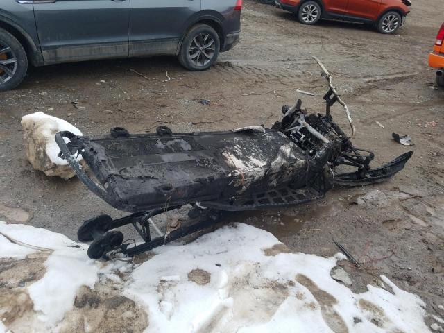 SKI-DOO SNOWMOBILE 2018