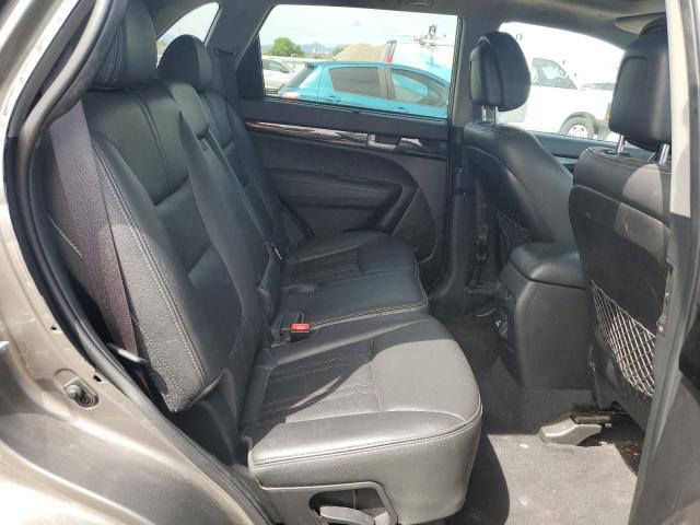 Фото 11 - KIA SORENTO