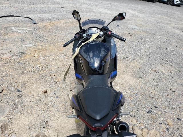 KAWASAKI NINJA 500 2025