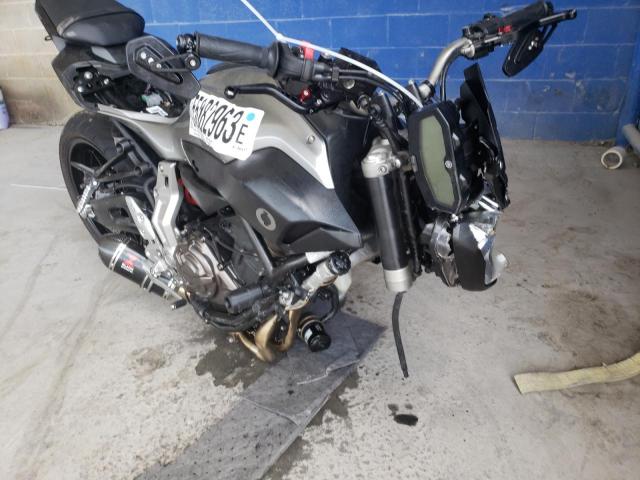 YAMAHA FZ-07/09 2015