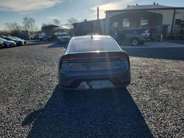 Фото 6 - TOYOTA PRIUS