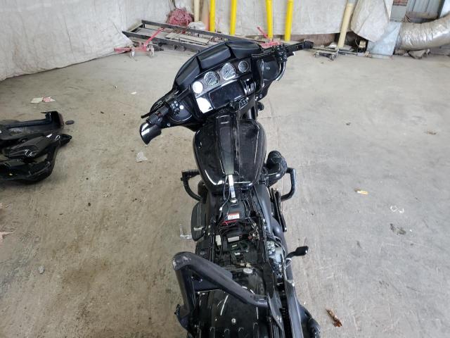 HARLEY-DAVIDSON FLHXST 2022