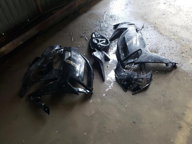 KAWASAKI EX650 R 2024