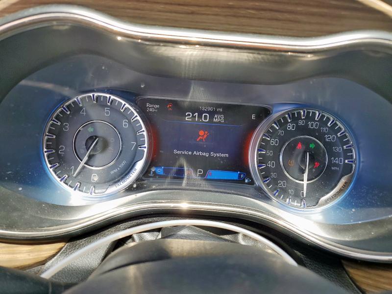 Фото 9 - CHRYSLER 200