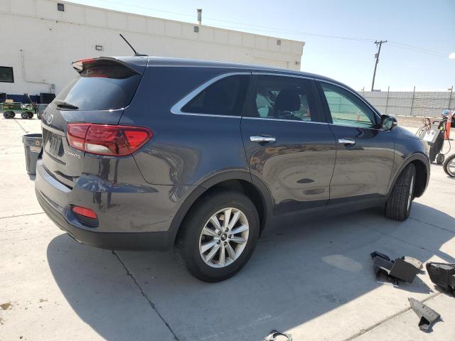 Фото 3 - KIA SORENTO