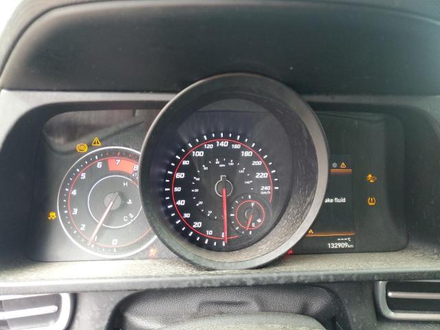 Фото 9 - HYUNDAI ELANTRA