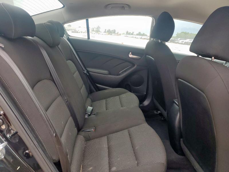 Фото 10 - KIA FORTE