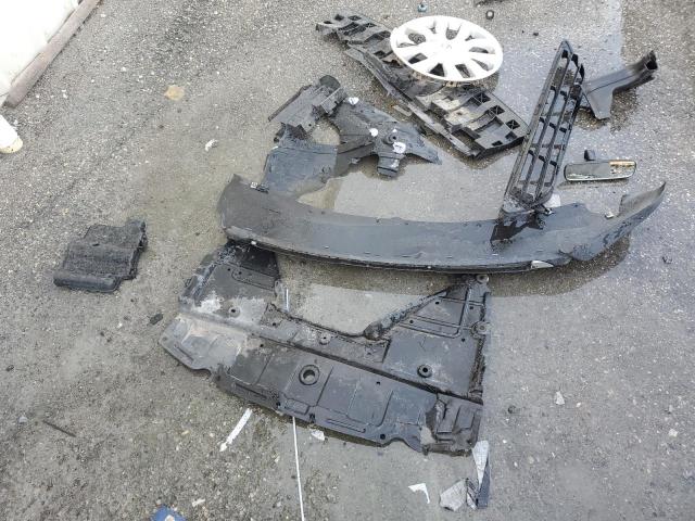 Фото 13 - NISSAN ROGUE