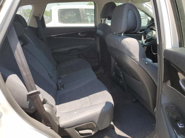 Фото 11 - KIA SORENTO