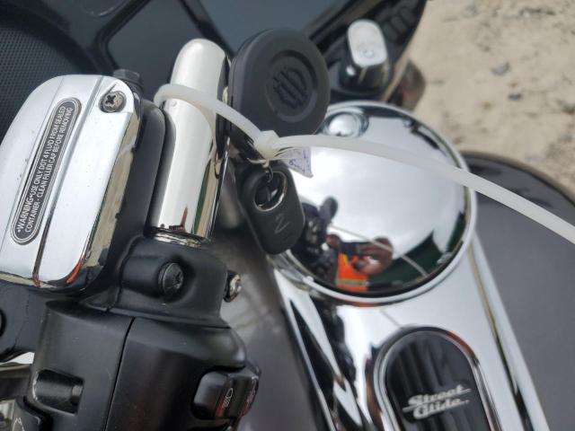 HARLEY-DAVIDSON FL 2014