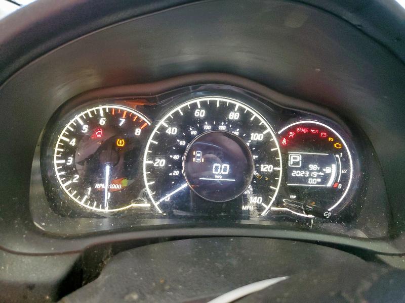 Фото 9 - NISSAN VERSA