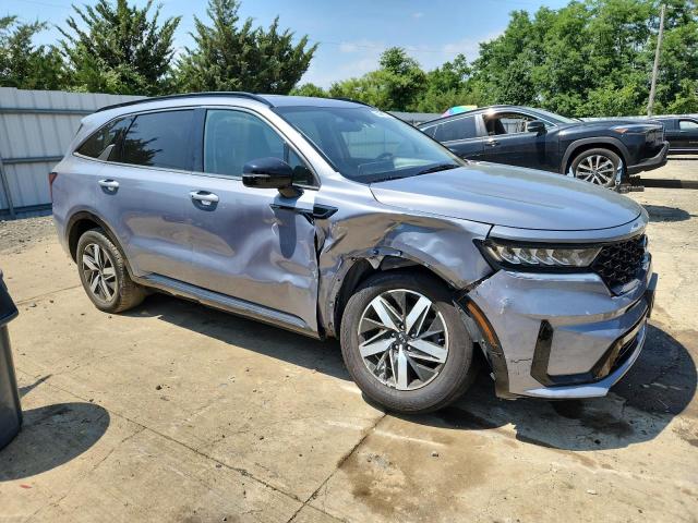 Фото 4 - KIA SORENTO