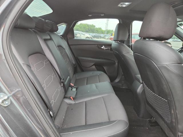 Фото 10 - KIA FORTE