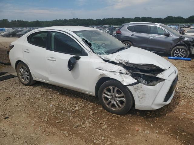 Фото 4 - TOYOTA SCION