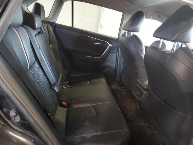 Фото 11 - TOYOTA RAV4