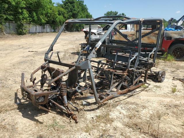 POLARIS SIDEBYSIDE 2015