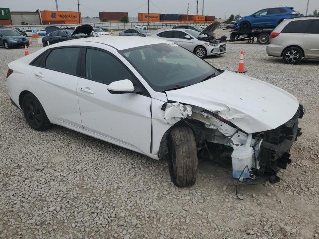 Фото 4 - HYUNDAI ELANTRA