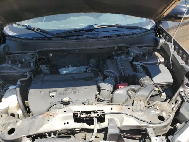 Фото 12 - MITSUBISHI OUTLANDER