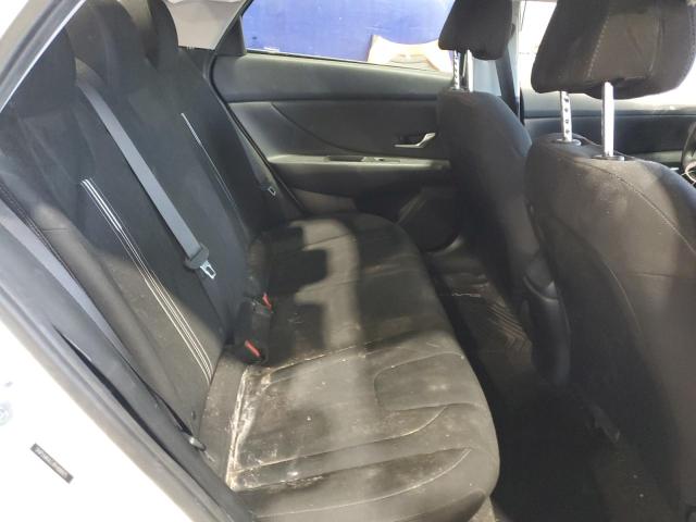 Фото 10 - HYUNDAI ELANTRA