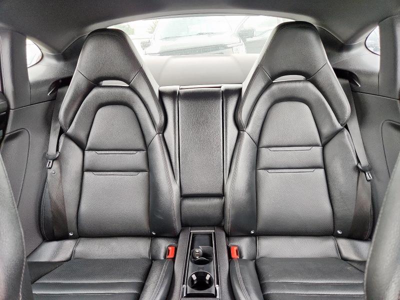 Фото 10 - PORSCHE PANAMERA