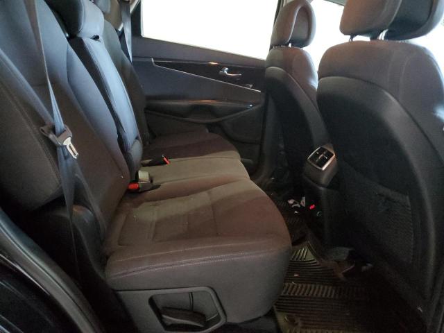 Фото 10 - KIA SORENTO