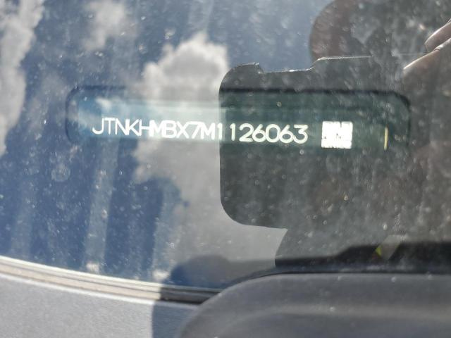 Фото 13 - TOYOTA C-HR