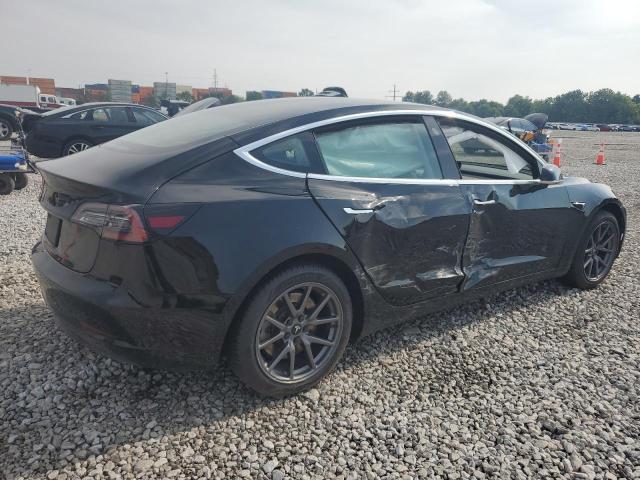 Фото 3 - TESLA MODEL 3