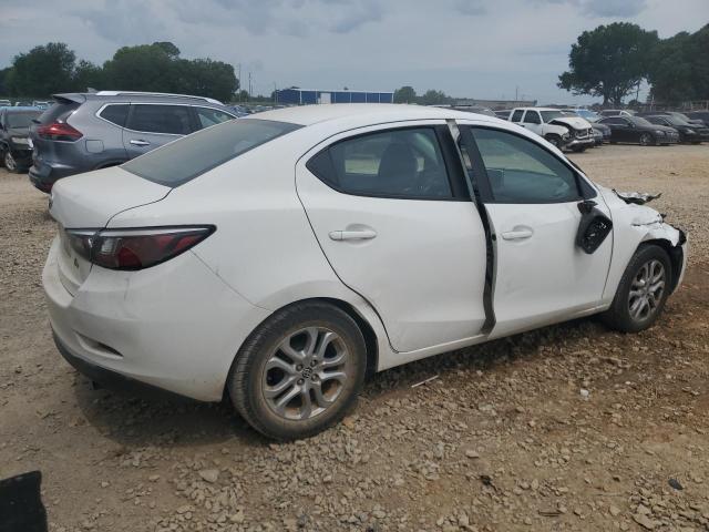 Фото 3 - TOYOTA SCION