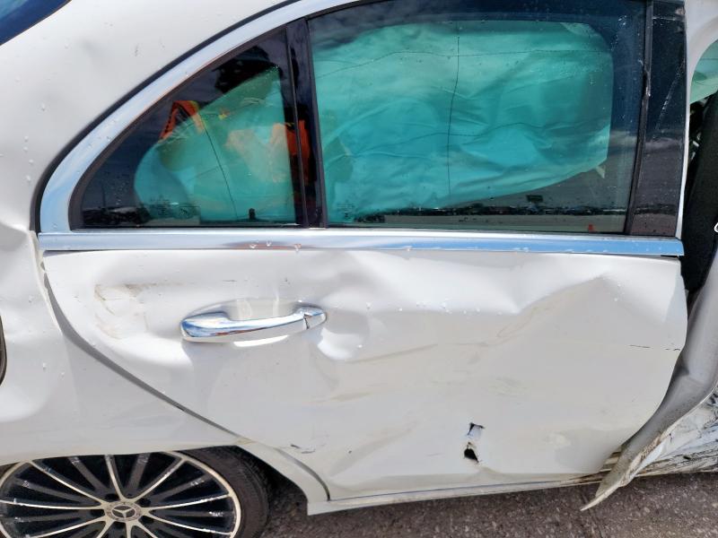 Фото 10 - MERCEDES-BENZ C-CLASS