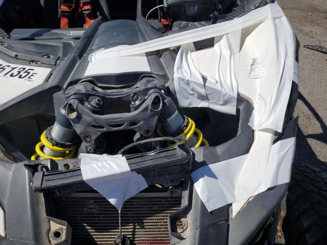 CAN-AM SIDEBYSIDE 2018