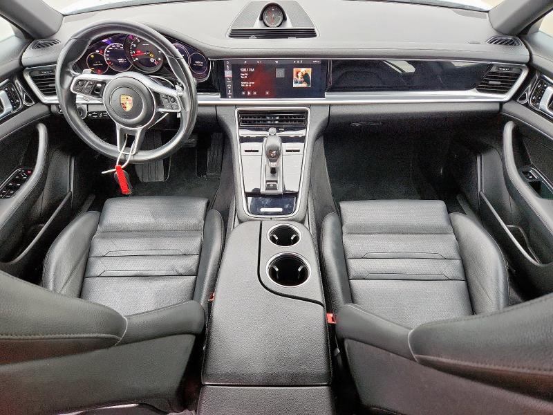 Фото 8 - PORSCHE PANAMERA