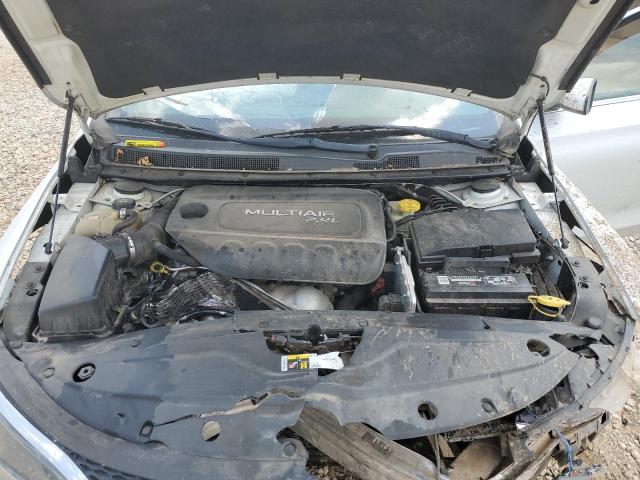 Фото 11 - CHRYSLER 200