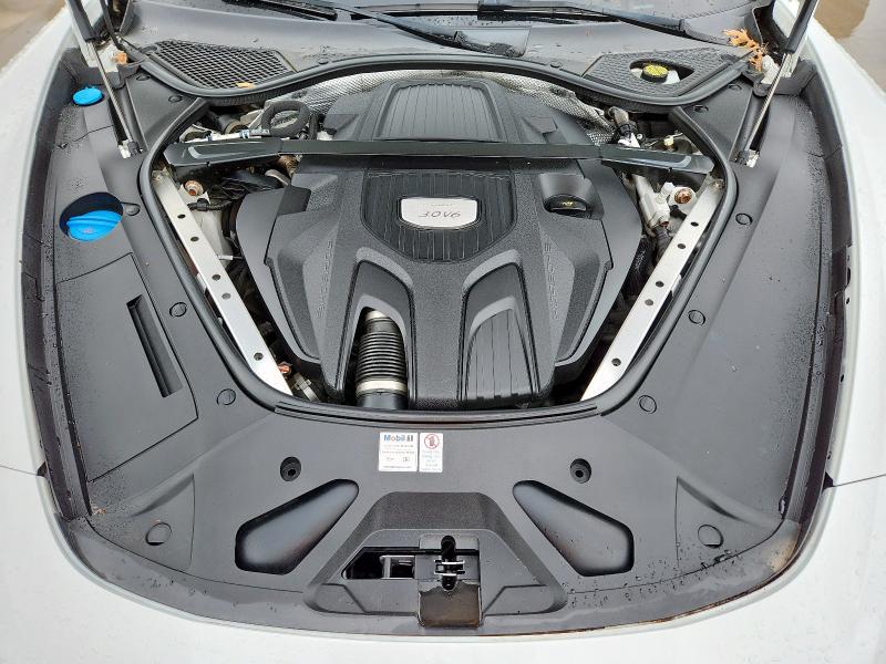 Фото 12 - PORSCHE PANAMERA