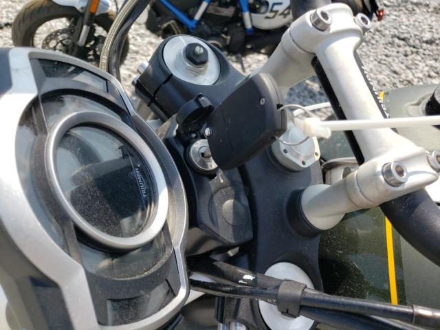 TRIUMPH SCRAMBLER 2021