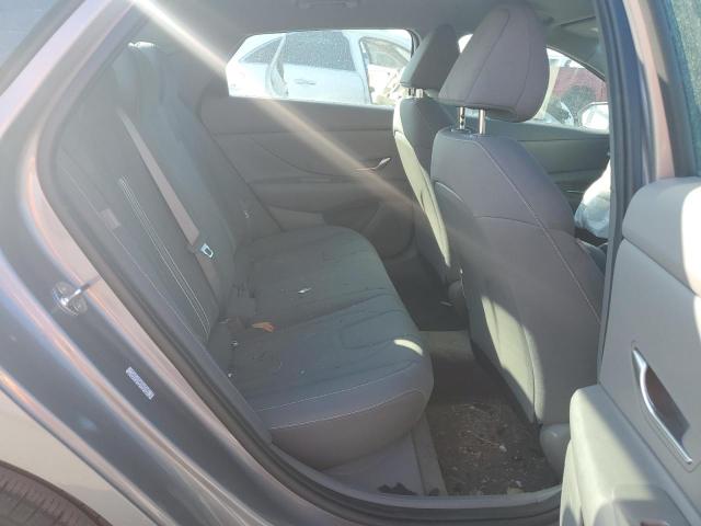 Фото 10 - HYUNDAI ELANTRA